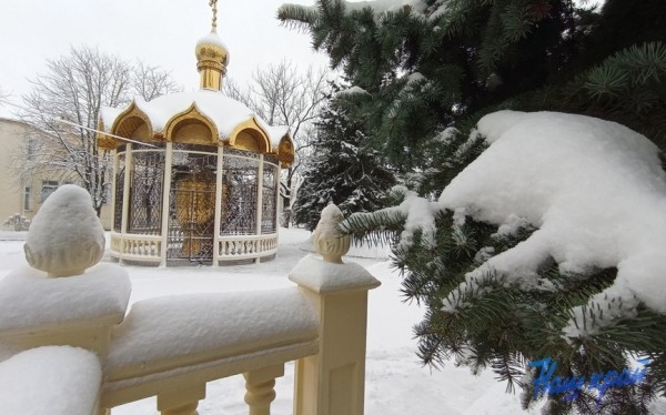 Православные верующие празднуют Крещение Господне