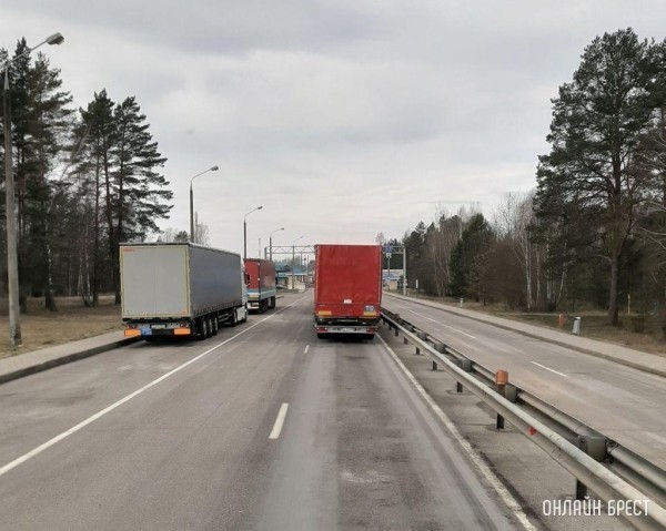 Сбор при въезде в места перецепки фур из ЕС установили в Беларуси