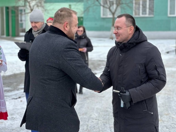 Семь новых Geely Emgran для поликлиник и больниц Бреста Семь новых Geely Emgran для поликлиник и больниц Бреста