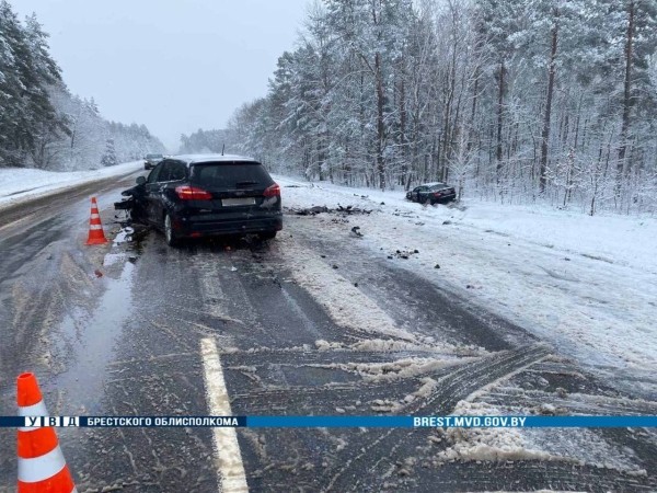 Выпадение снега спровоцировало ряд ДТП на территории Брестчины Выпадение снега спровоцировало ряд ДТП на территории Брестчины