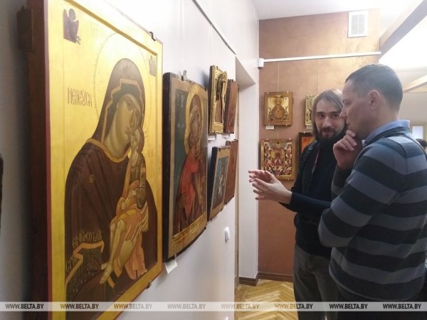 Выставку православных икон «Заступница усердная» представили в Бресте Выставку православных икон «Заступница усердная» представили в Бресте