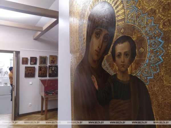 Выставку православных икон «Заступница усердная» представили в Бресте Выставку православных икон «Заступница усердная» представили в Бресте