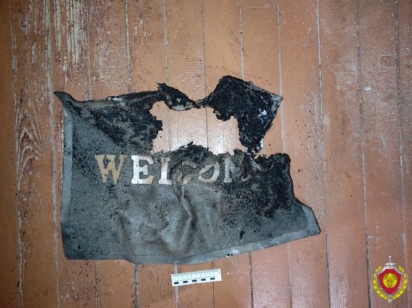 Житель Ивацевичей поджег входную дверь квартиры неприятеля Житель Ивацевичей поджег входную дверь квартиры неприятеля