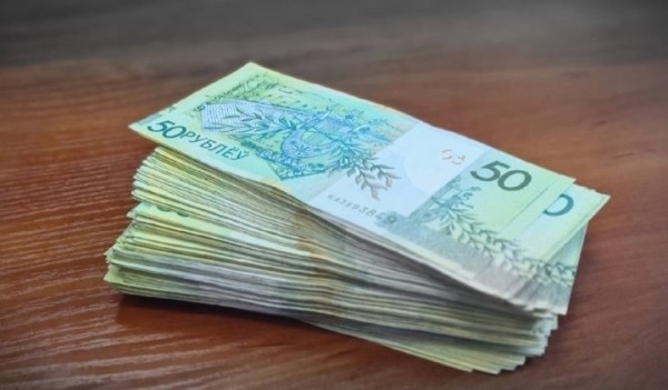 25-летний парень за полтора месяца «сделал» почти 100 тысяч рублей. Налоговая узнала, в чем секрет успеха