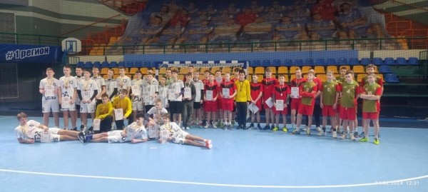 Барановичские гандболисты подтягиваются и занимают призовые места на соревнованиях 