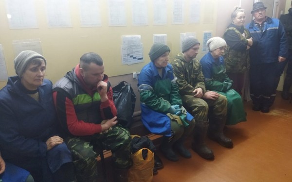 Как спастись при пожаре, рассказали работникам молочно-товарной фермы в Барановичском районе Как спастись при пожаре, рассказали работникам молочно-товарной фермы в Барановичском районе