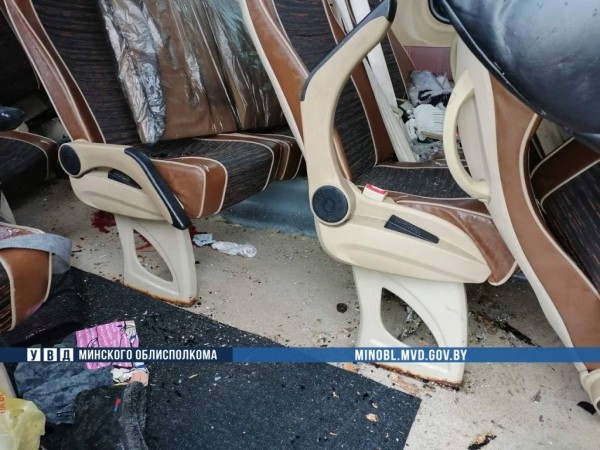 Маршрутка была на «лысой» резине. Подробности аварии в Березинском районе Маршрутка была на «лысой» резине. Подробности аварии в Березинском районе