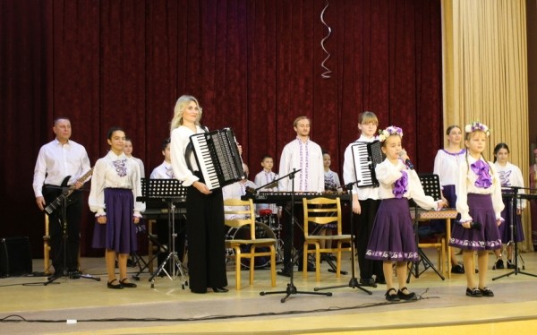 Несколько творческих коллективов Барановичского района подтвердили наименования «образцовый» и «народный» Несколько творческих коллективов Барановичского района подтвердили наименования «образцовый» и «народный»