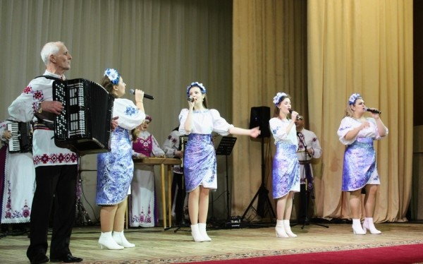 Несколько творческих коллективов Барановичского района подтвердили наименования «образцовый» и «народный» Несколько творческих коллективов Барановичского района подтвердили наименования «образцовый» и «народный»