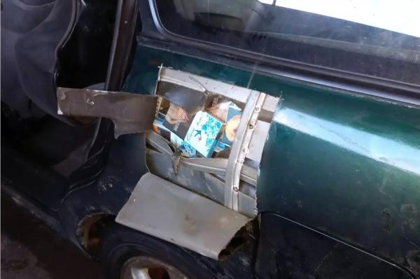 Оригинально, но незаконно: в чем везут контрабанду через границу