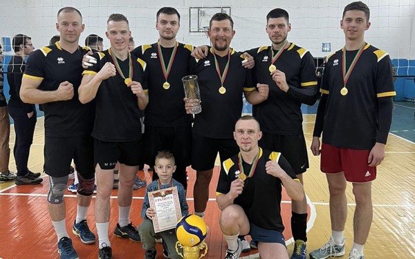 Победили волейболисты Жемчужного Победили волейболисты Жемчужного