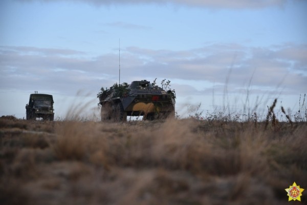 Учение для десантников 38-й десантно-штурмовой бригады прошло на полигоне Брестский Учение для десантников 38-й десантно-штурмовой бригады прошло на полигоне Брестский