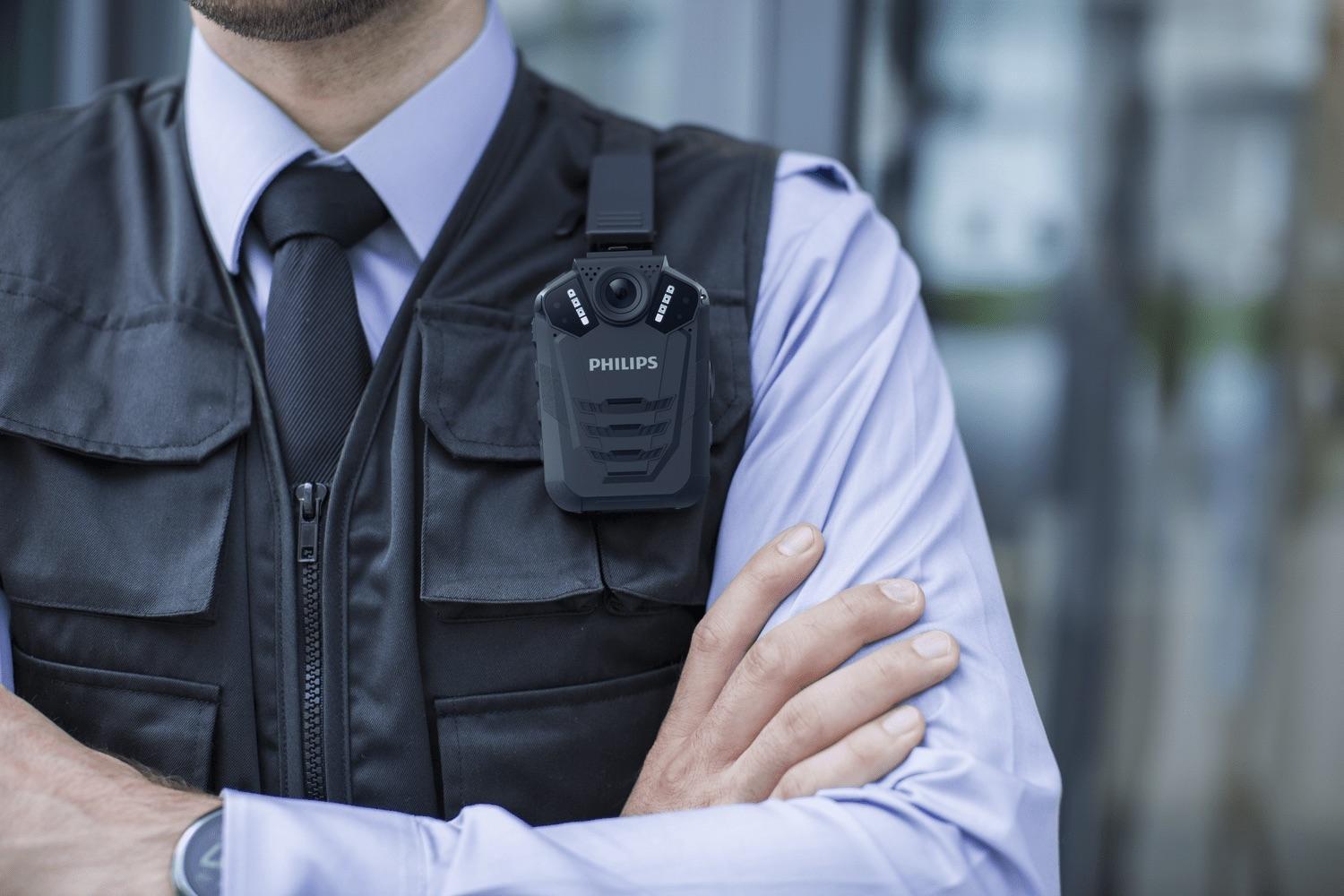 Нагрудный видеорегистратор: для чего он нужен и как выбрать