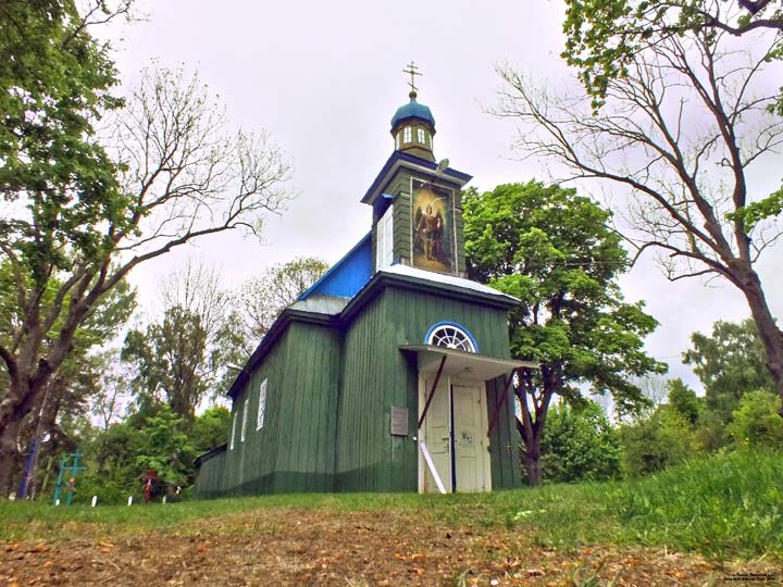 В Каменецком районе поваленное ветром дерево повредило деревянную церковь — памятник народного зодчества
											 
												В Каменецком районе поваленное ветром дерево повредило деревянную церковь — памятник народного зодчества